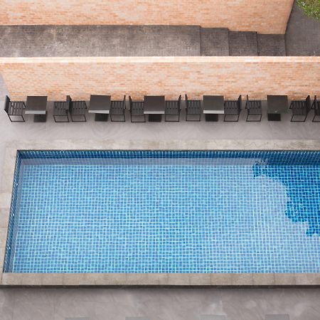 Theorie Hotel Sukhumvit By Slh - Sha Extra Plus Samut Prakan Facilidades foto